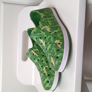 Cat and Jack shoes size toddler 11 - alligator print